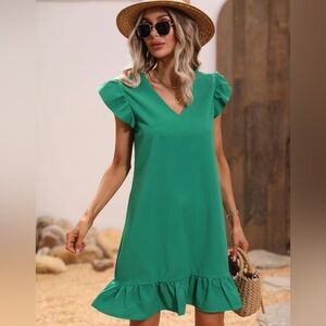 Emerald Green Ruffle Sleeve Dress | V-Neck Flowy Ruffle Hem | Size Medium